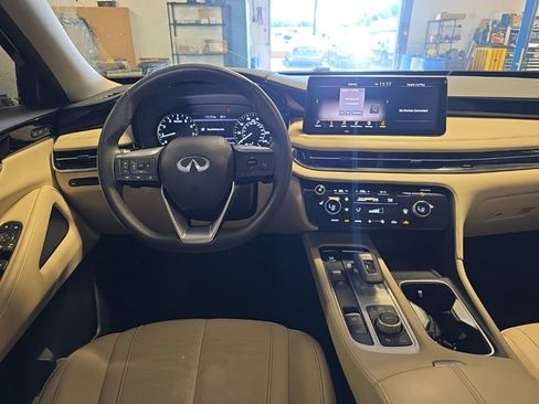 Used 2023 INFINITI QX60 Pure FWD image 4