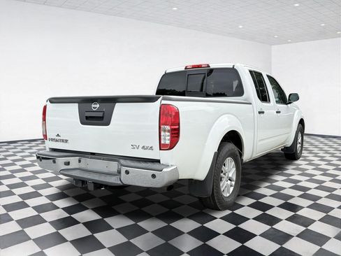 Used 2015 Nissan Frontier SV w/ SV Value Truck Package AWD/4WD image 4