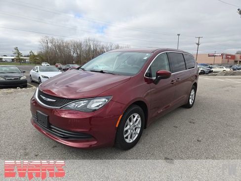 Used 2020 Chrysler Voyager LX FWD image 24