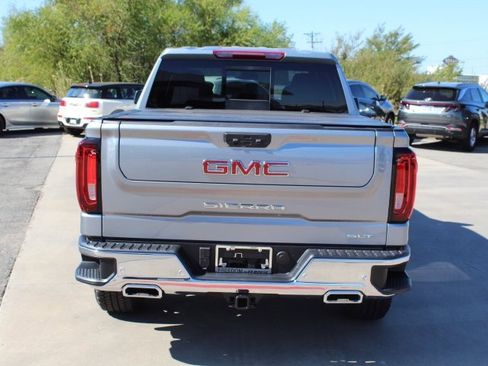 New 2026 GMC Sierra 1500 SLT image 4