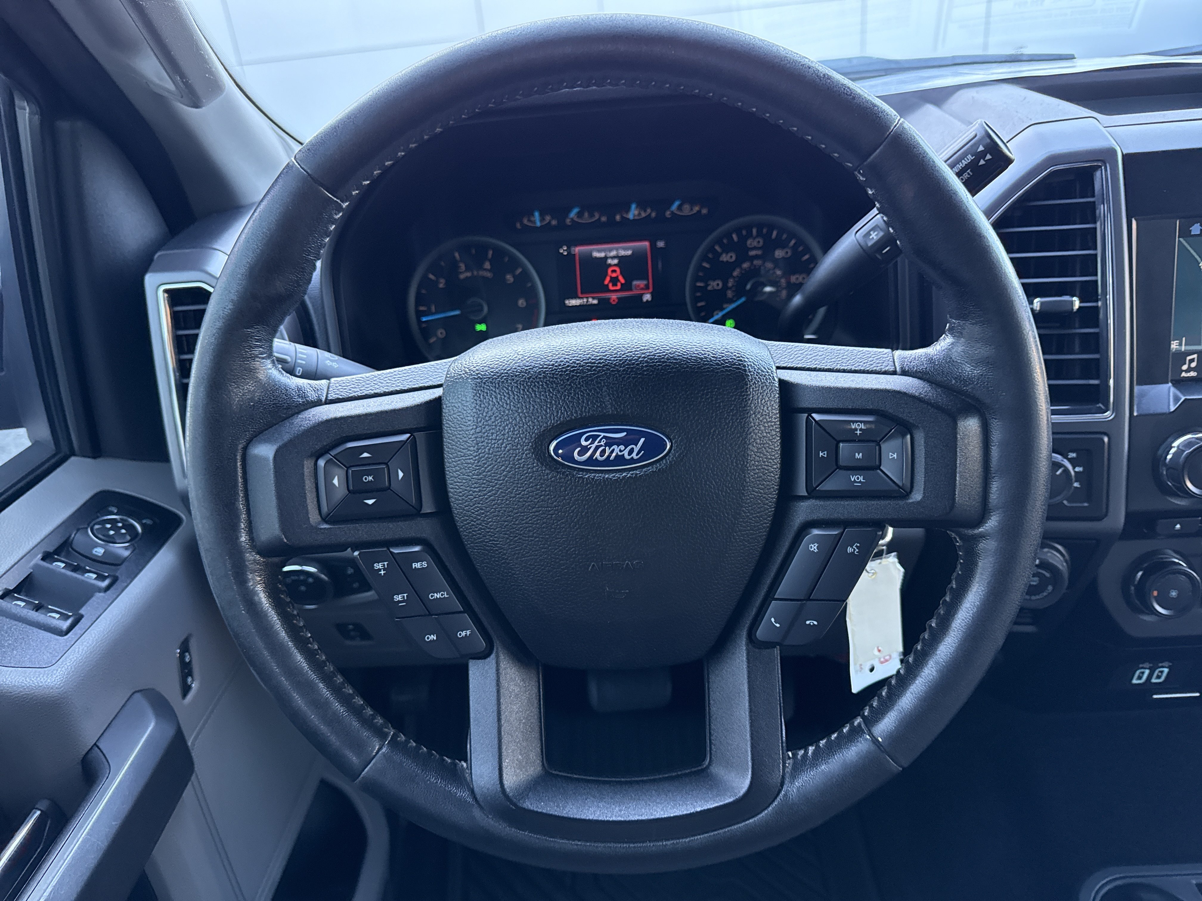 Used 2017 Ford F150 XLT w/ Equipment Group 302A Luxury AWD/4WD image 28