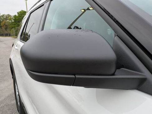 Certified 2026 Ford Explorer Active RWD image 12