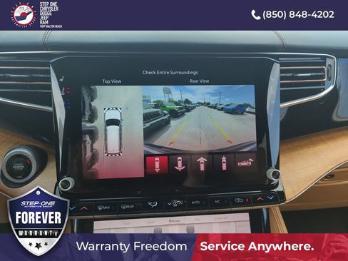 Used 2023 Jeep Grand Wagoneer Series III AWD/4WD image 25