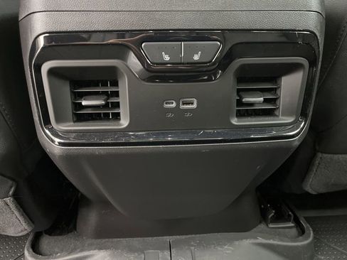 Used 2024 Chevrolet Silverado 1500 ZR2 w/ Technology Package AWD/4WD image 23
