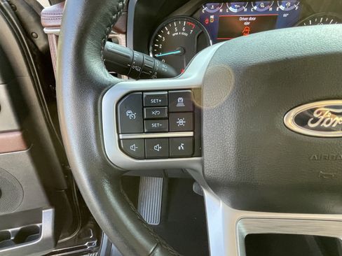 Used 2024 Ford Expedition Max Limited AWD/4WD image 22