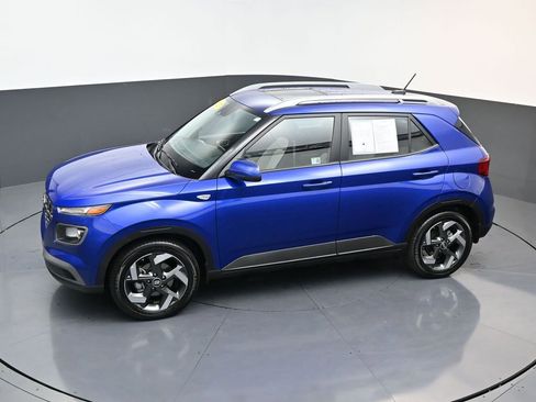 Certified 2025 Hyundai Venue SEL image 21