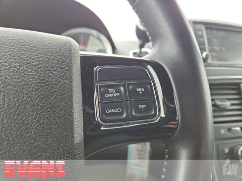 Used 2018 Dodge Grand Caravan SXT FWD image 14