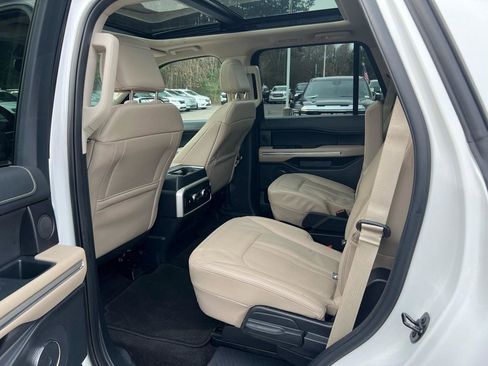 Used 2022 Ford Expedition Limited image 28