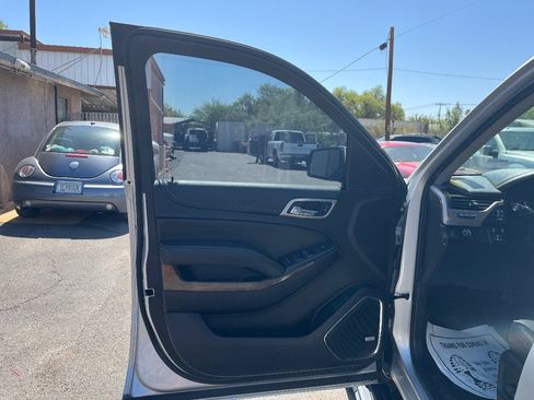 Used 2017 GMC Yukon XL Denali w/ Open Road Package RWD image 28