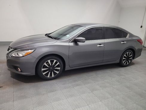Used 2018 Nissan Altima 2.5 SV FWD image 2