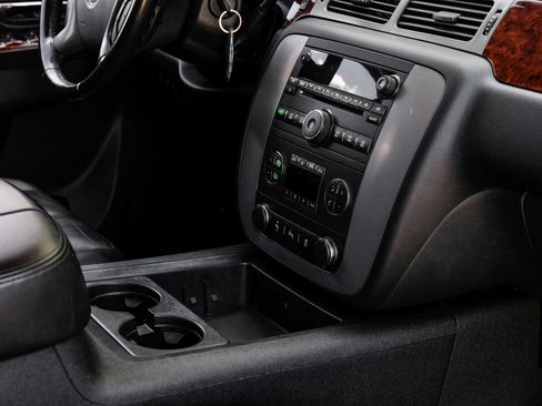 Used 2014 GMC Yukon XL SLT w/ Texas Edition RWD image 29