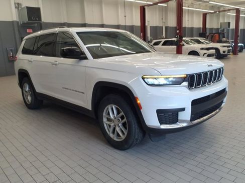 Used 2023 Jeep Grand Cherokee L Laredo w/ Luxury Tech Group I image 2