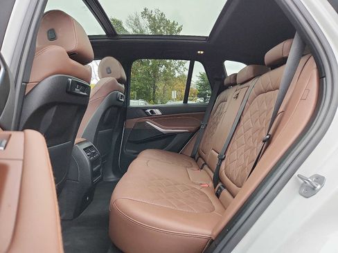 Certified 2023 BMW X5 xDrive40i w/ Premium Package image 10