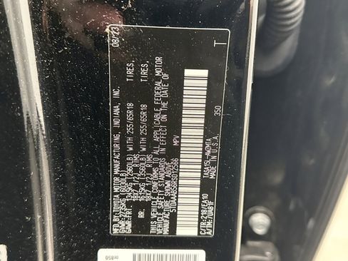Used 2024 Toyota Grand Highlander AWD image 12