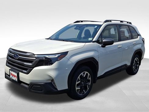Certified 2025 Subaru Forester Premium AWD/4WD image 3