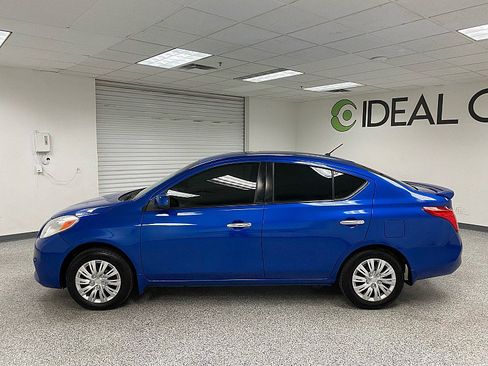 Used 2013 Nissan Versa SV image 8