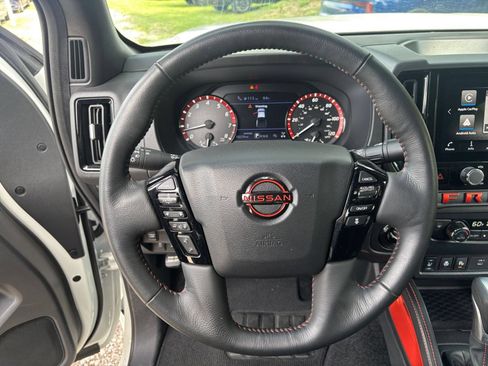 Used 2026 Nissan Frontier PRO-4X AWD/4WD image 29