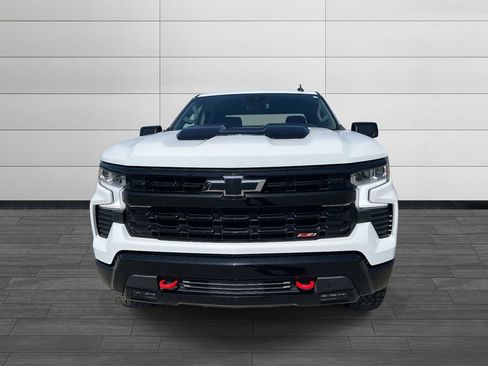 Used 2024 Chevrolet Silverado 1500 LT Trail Boss w/ Protection Package AWD/4WD image 8