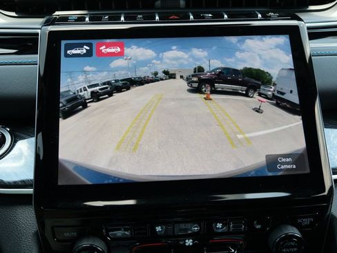 Used 2024 Jeep Grand Cherokee Trailhawk w/ Luxury Tech Group III image 24