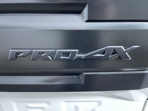 Certified 2025 Nissan Frontier PRO-4X image 21