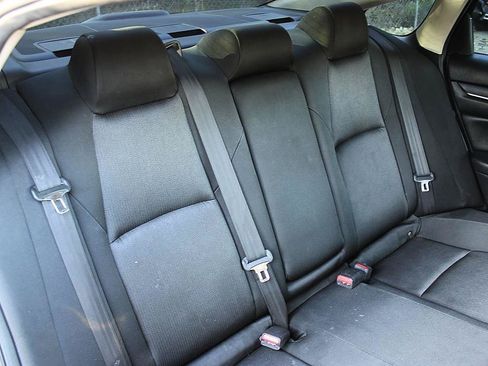 Used 2018 Honda Accord LX image 22