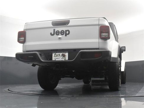 New 2025 Jeep Gladiator Sport image 20