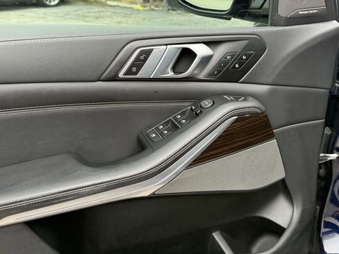 Used 2021 BMW X5 M50i w/ Executive Package image 12