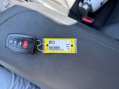 Used 2022 Toyota Camry XSE FWD image 35