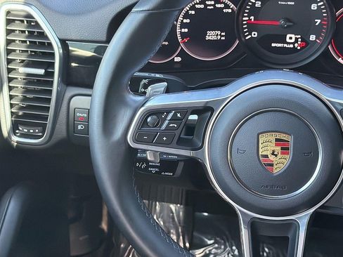 Used 2022 Porsche Cayenne Coupe AWD/4WD image 8