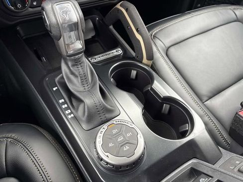 New 2026 Ford Bronco Badlands image 28