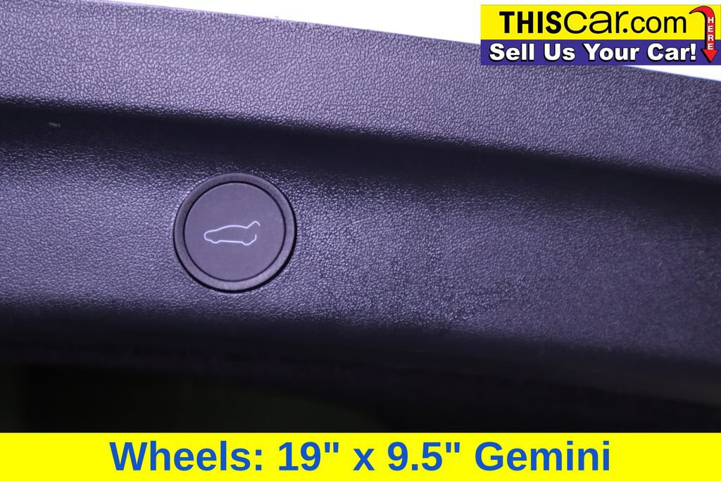 Used 2023 Tesla Model Y Long Range AWD/4WD image 31