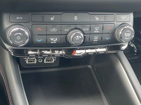 New 2026 Dodge Durango GT w/ Blacktop Package AWD/4WD image 23