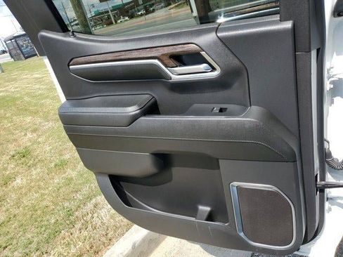 Used 2023 GMC Sierra 1500 SLE image 12