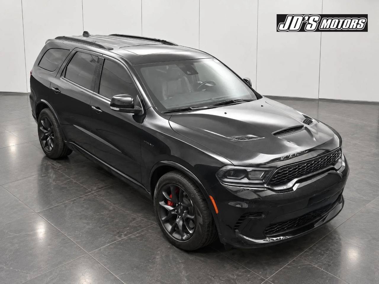 Used 2024 Dodge Durango R/T w/ Tow 'N Go Group AWD/4WD image 2