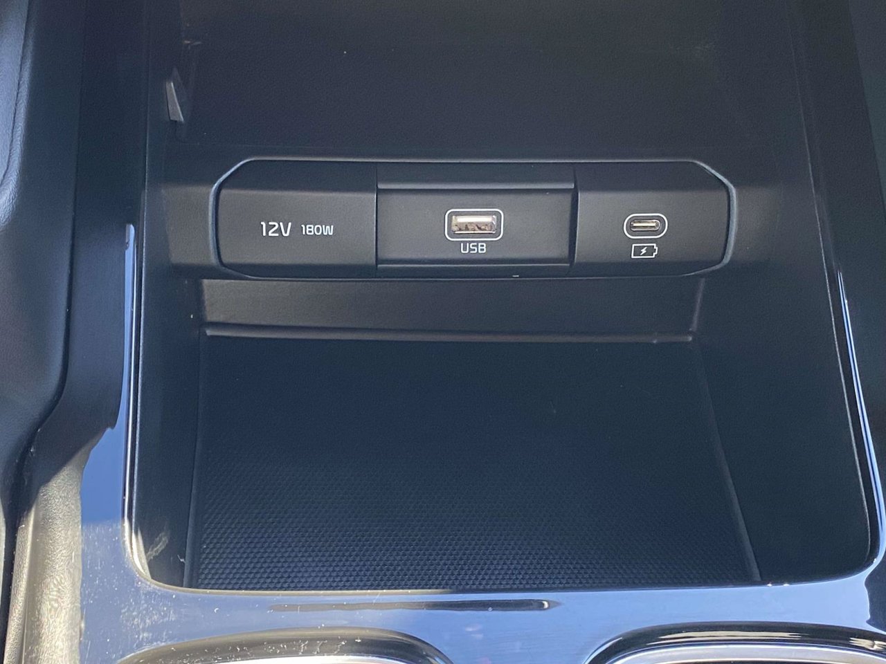 Used 2024 Kia Telluride LX AWD/4WD image 41
