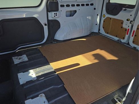 Used 2011 Ford Transit Connect XLT image 13