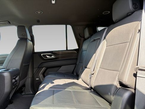 Used 2024 Chevrolet Tahoe LT RWD image 7