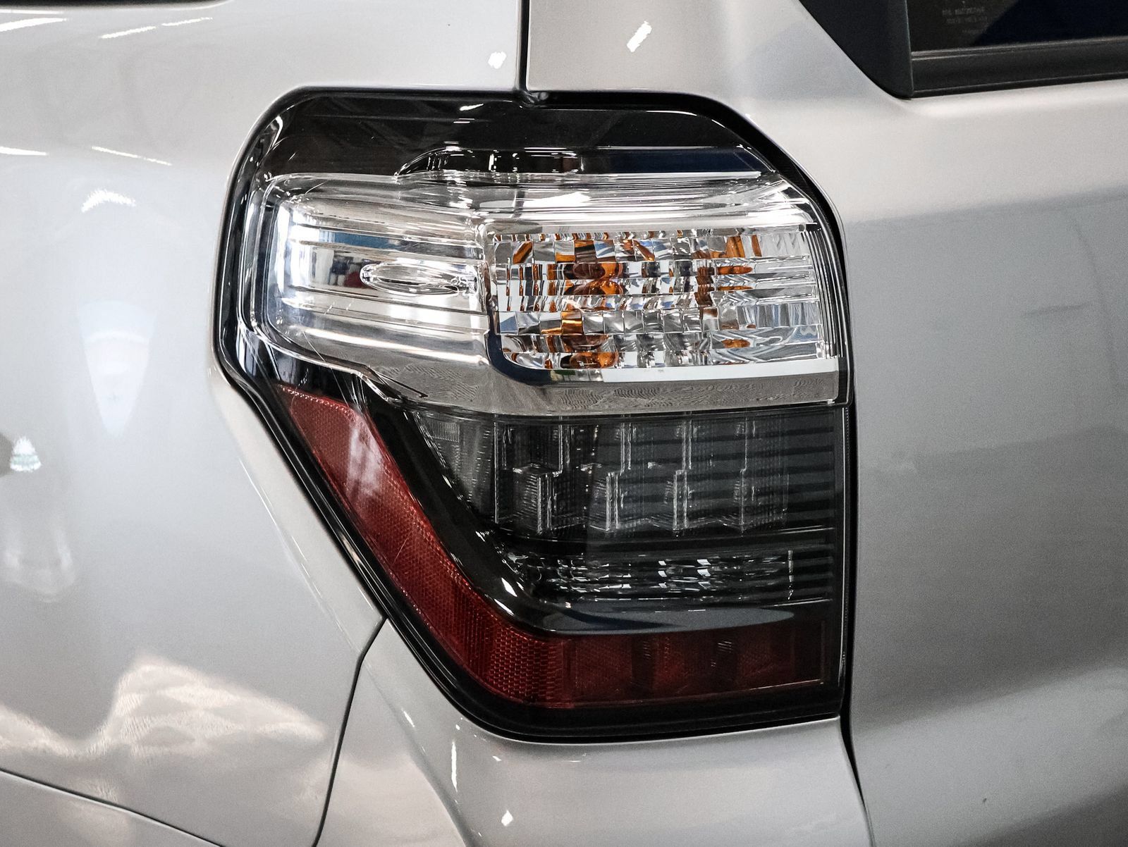Used 2024 Toyota 4Runner Limited AWD/4WD image 16