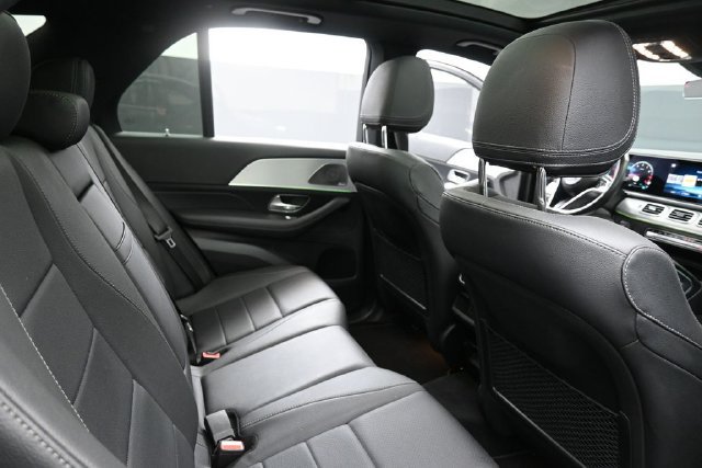 Used 2025 Mercedes-Benz GLE 350 4MATIC image 31