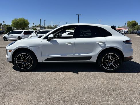 Used 2021 Porsche Macan image 3
