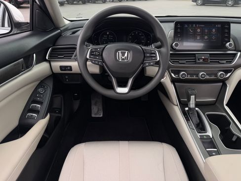 Certified 2018 Honda Accord EX image 16