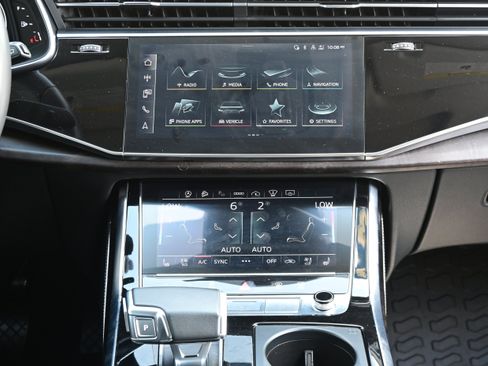 Used 2023 Audi Q8 Prestige AWD/4WD image 33