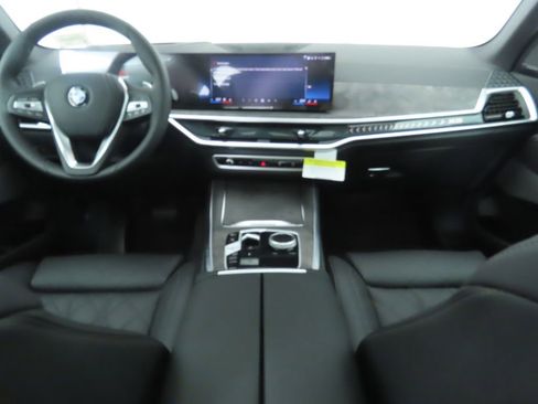 Used 2026 BMW X5 sDrive40i RWD image 14