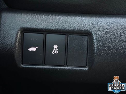 Used 2024 Honda Pilot Touring image 12