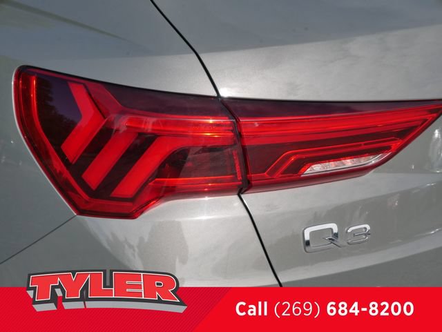 Used 2025 Audi Q3 2.0T Premium AWD/4WD image 12