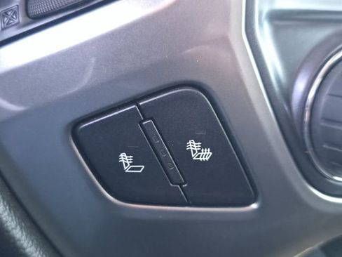 Used 2018 Chevrolet Silverado 1500 LT w/ All Star Edition image 21