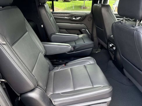 Used 2023 GMC Yukon XL Denali AWD/4WD image 35