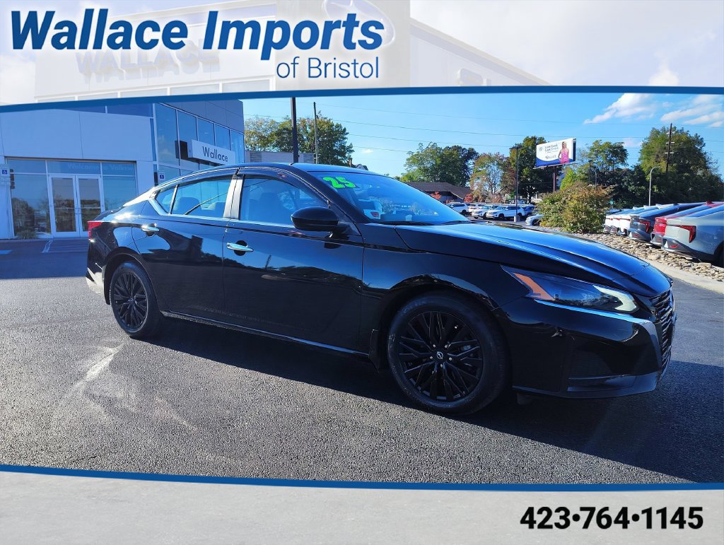 Used 2025 Nissan Altima 2.5 SV w/ SV Special Edition Package FWD image 1