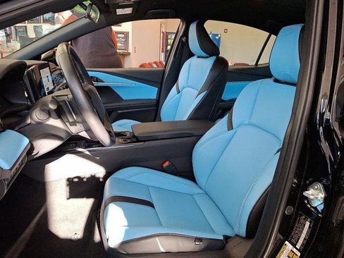 Certified 2025 Toyota Camry SE image 10