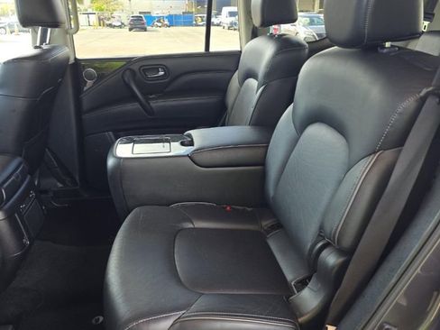 Certified 2024 INFINITI QX80 Luxe image 8